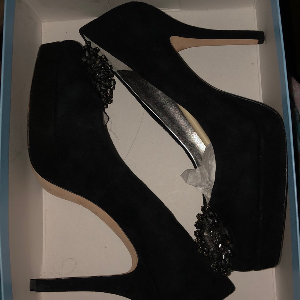 🔥 Antonio Melani Black Suede Pump